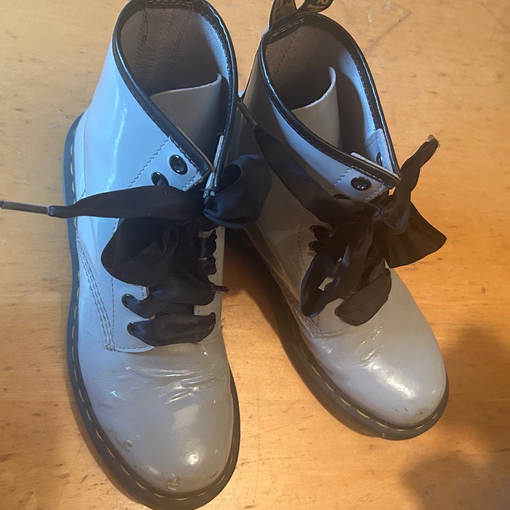 Gray doc martens with bow laces